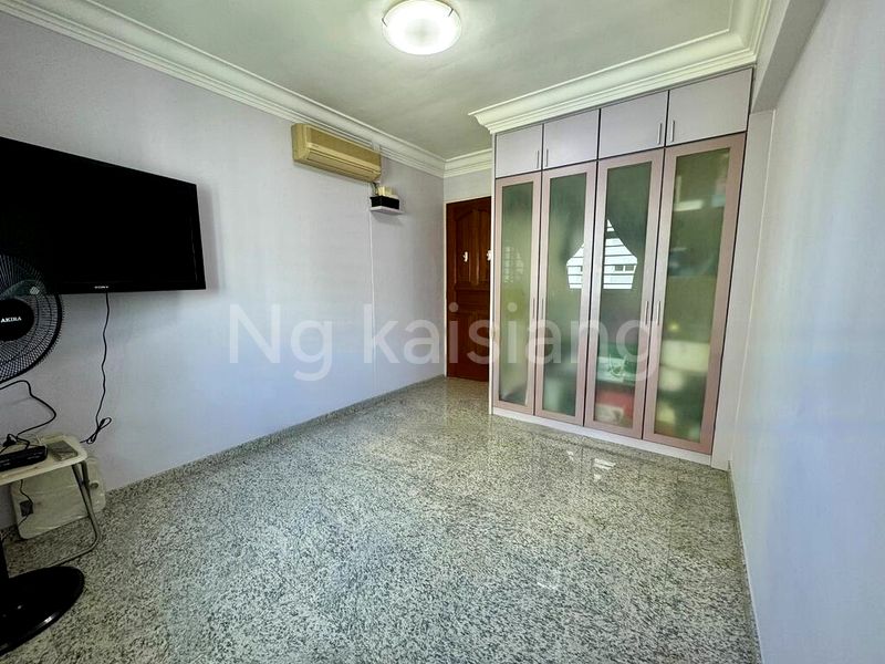 Room (HDB) for Rent in  196B Punggol Field - Image 9